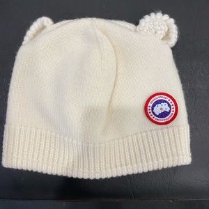 Canada Goose baby cub hat (0-24 months)